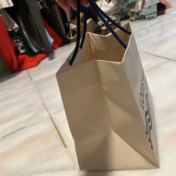Small shopping bag Louis Vuitton - Picture 2 of 3